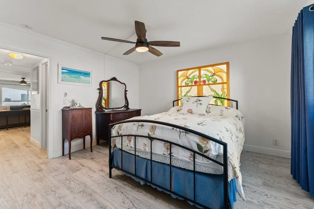 100 Shore Court North Palm Beach FL 33408