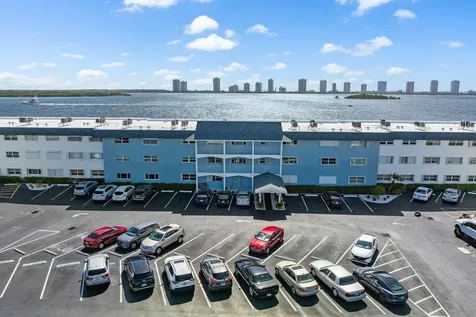 100 Shore Court North Palm Beach FL 33408