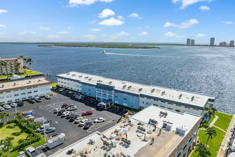 100 Shore Court North Palm Beach FL 33408