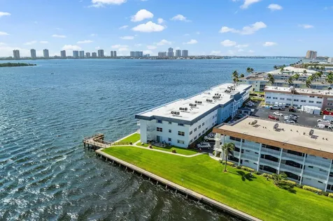 100 Shore Court North Palm Beach FL 33408