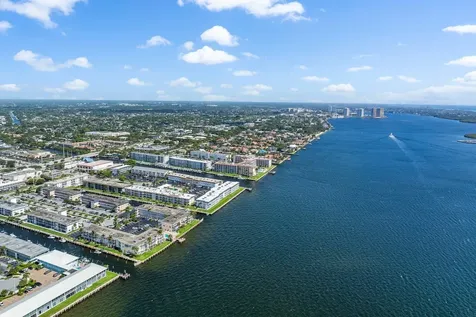 100 Shore Court North Palm Beach FL 33408