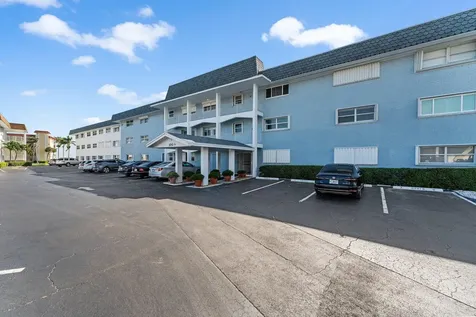100 Shore Court North Palm Beach FL 33408
