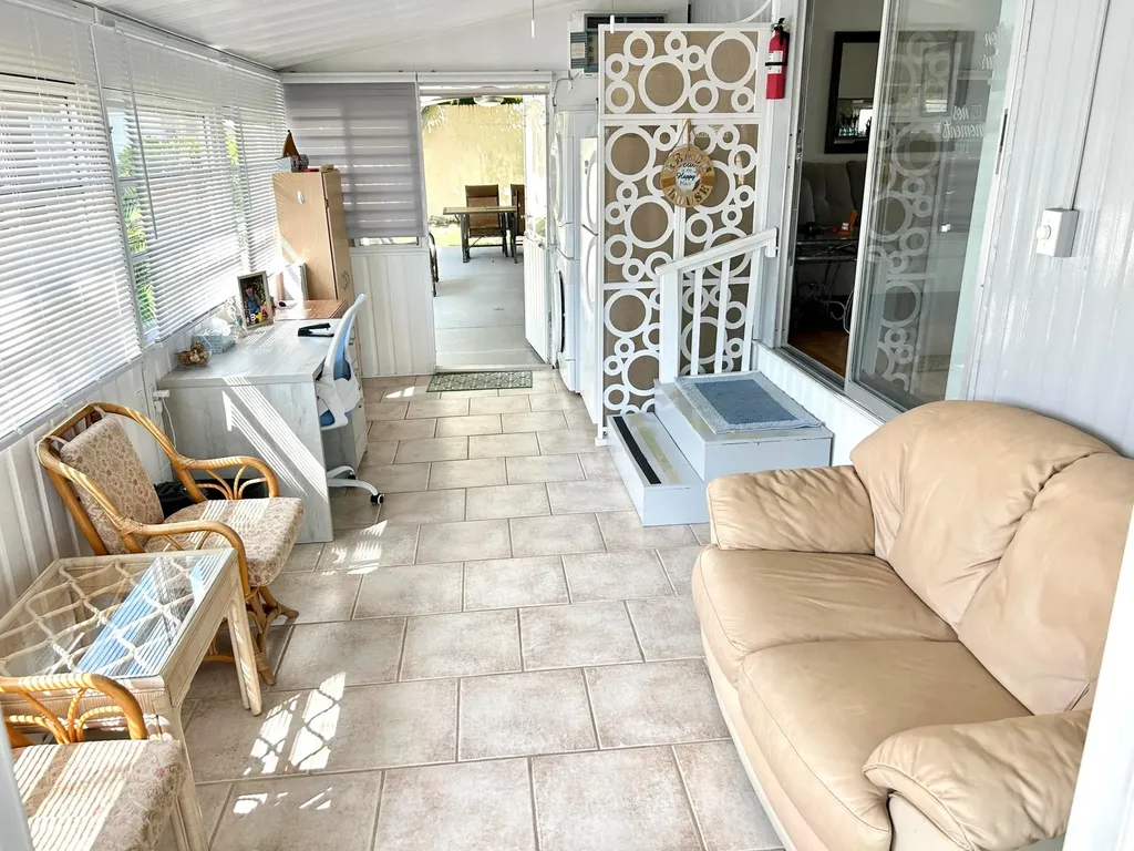 615 Alamanda Lane Deerfield Beach FL 33442
