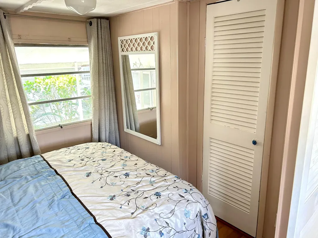 615 Alamanda Lane Deerfield Beach FL 33442