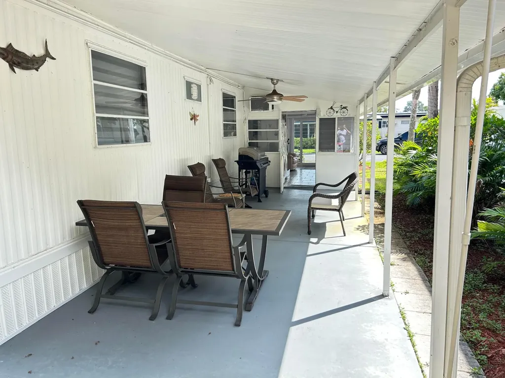 615 Alamanda Lane Deerfield Beach FL 33442