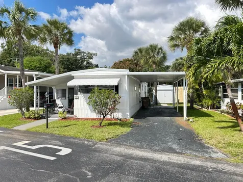 615 Alamanda Lane Deerfield Beach FL 33442