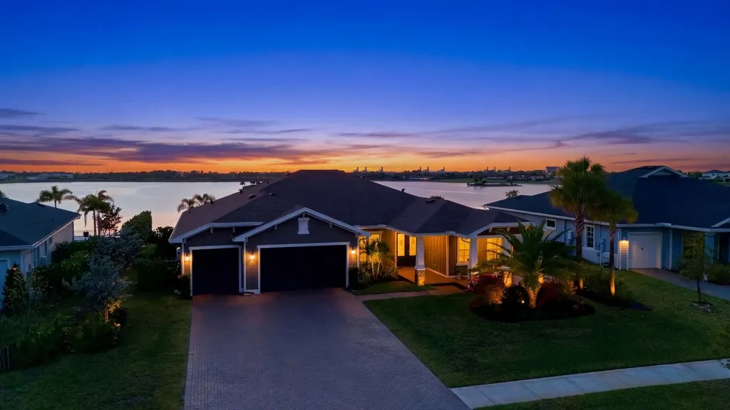 829 Hookline Circle Loxahatchee FL 33470