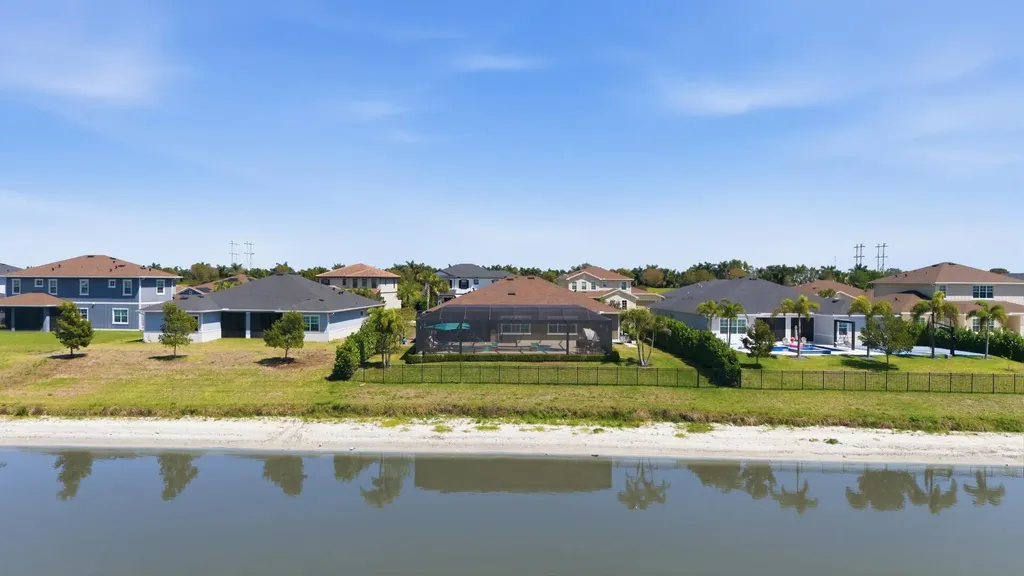 829 Hookline Circle Loxahatchee FL 33470
