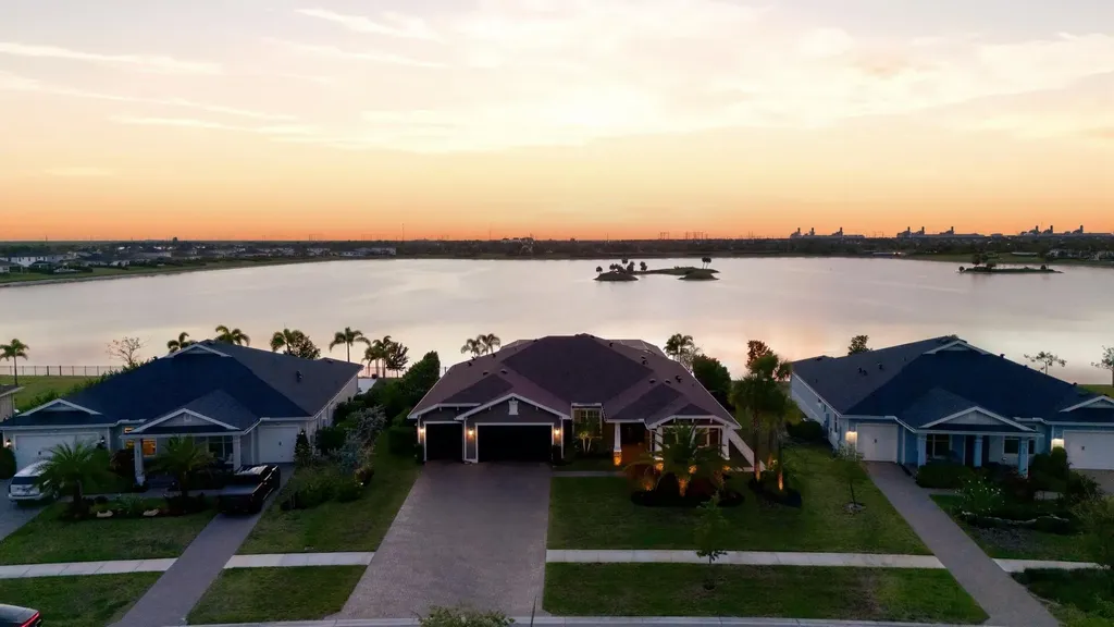 829 Hookline Circle Loxahatchee FL 33470