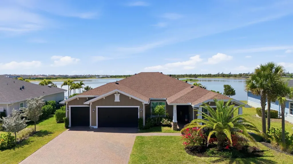 829 Hookline Circle Loxahatchee FL 33470