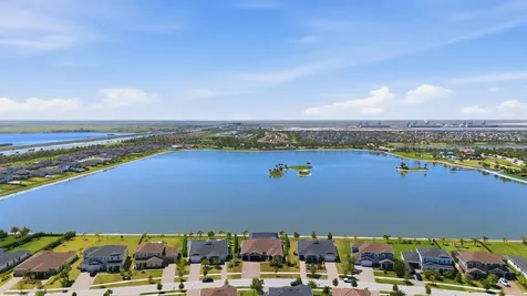 829 Hookline Circle Loxahatchee FL 33470