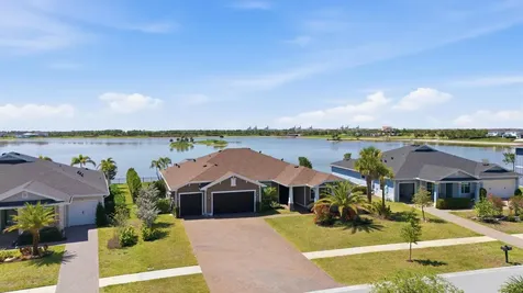 829 Hookline Circle Loxahatchee FL 33470