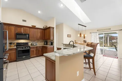 5593 NW Wesley Road Port St Lucie FL 34986