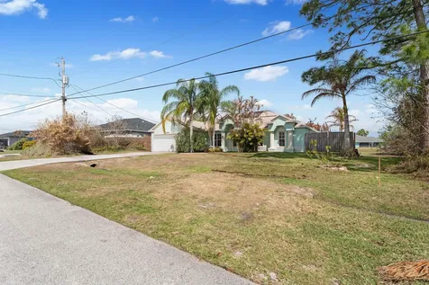 5593 NW Wesley Road Port St Lucie FL 34986