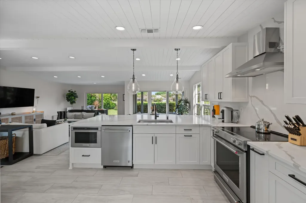 2235 Las Brisas Court Wellington FL 33414