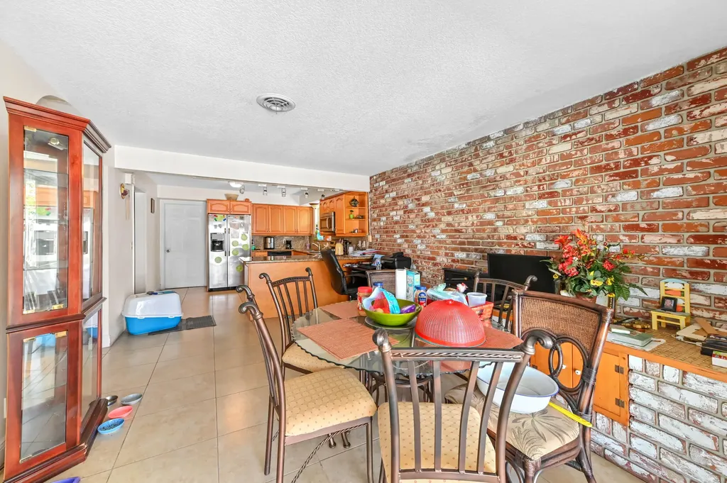 315 SW 12th Avenue Boynton Beach FL 33435