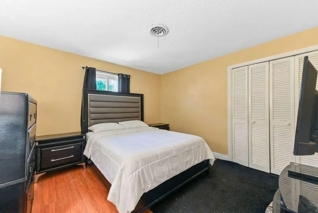 315 SW 12th Avenue Boynton Beach FL 33435