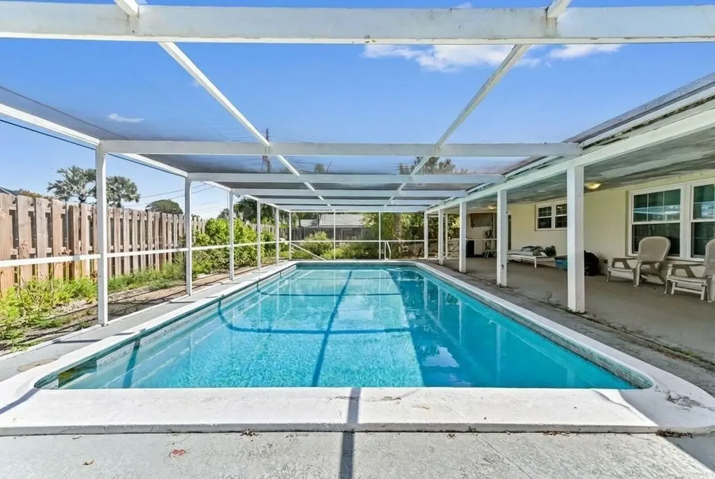 315 SW 12th Avenue Boynton Beach FL 33435