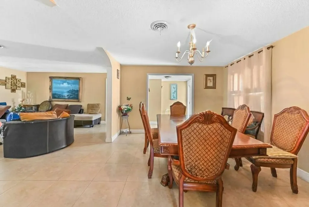 315 SW 12th Avenue Boynton Beach FL 33435