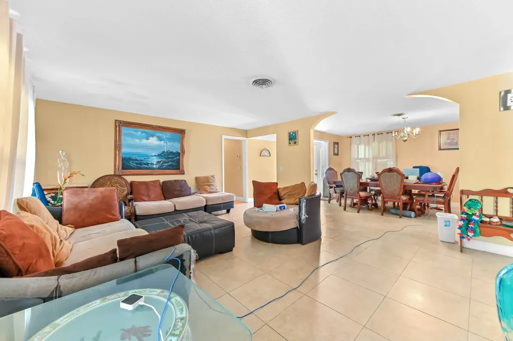 315 SW 12th Avenue Boynton Beach FL 33435