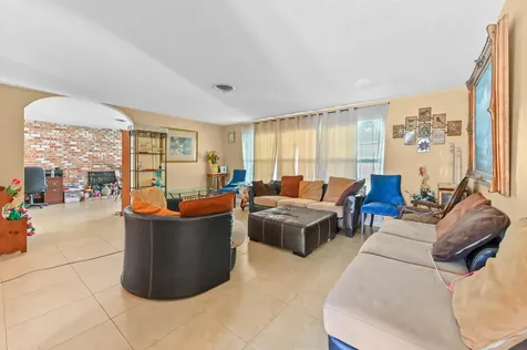 315 SW 12th Avenue Boynton Beach FL 33435