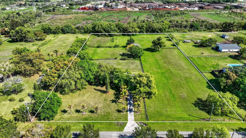 10245 La Reina Road Delray Beach FL 33446
