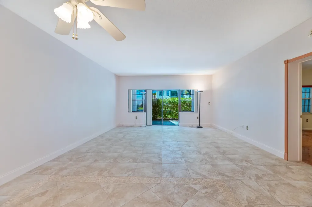 6622 Villa Sonrisa Drive Boca Raton FL 33433