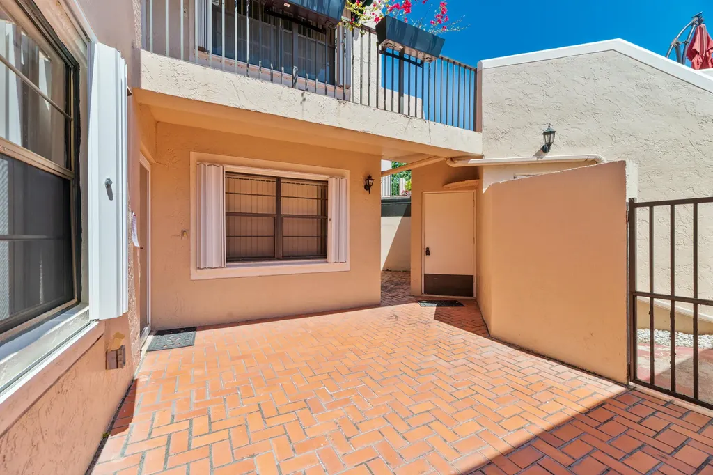 6622 Villa Sonrisa Drive Boca Raton FL 33433