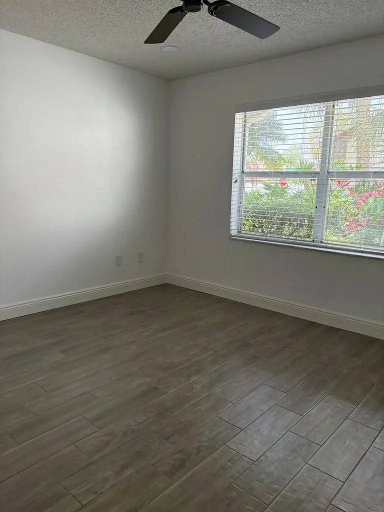 7296 Via Palomar Boca Raton FL 33433