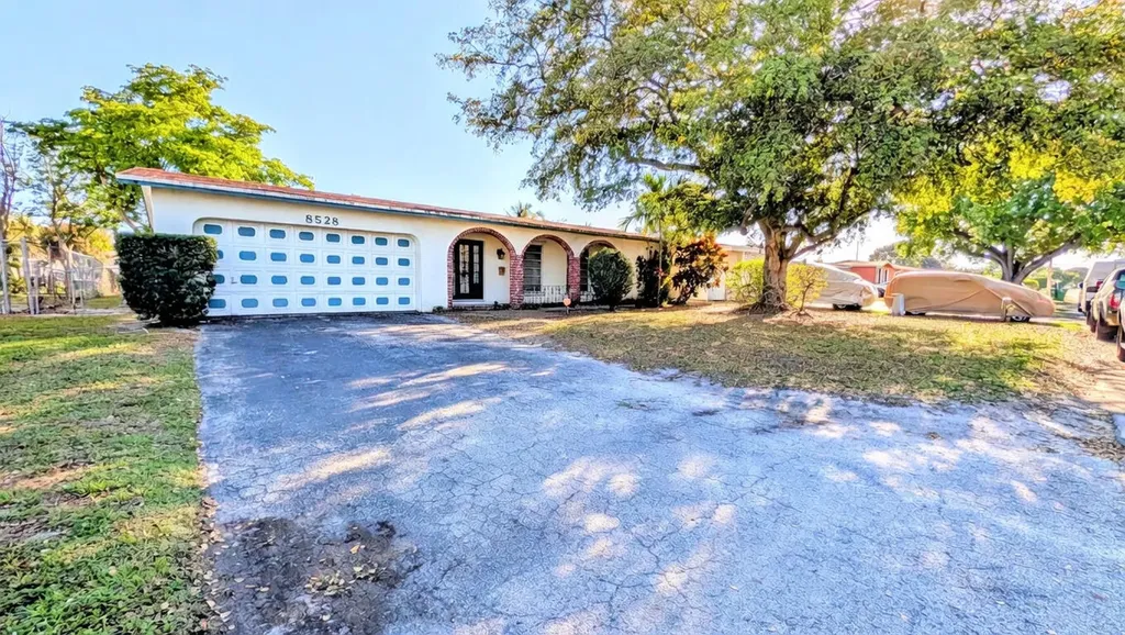 8528 Windsor Drive Miramar FL 33025