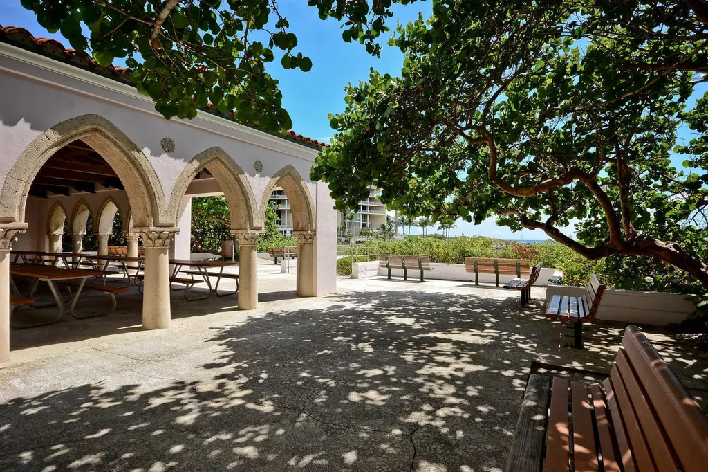1111 S Ocean Boulevard Boca Raton FL 33432