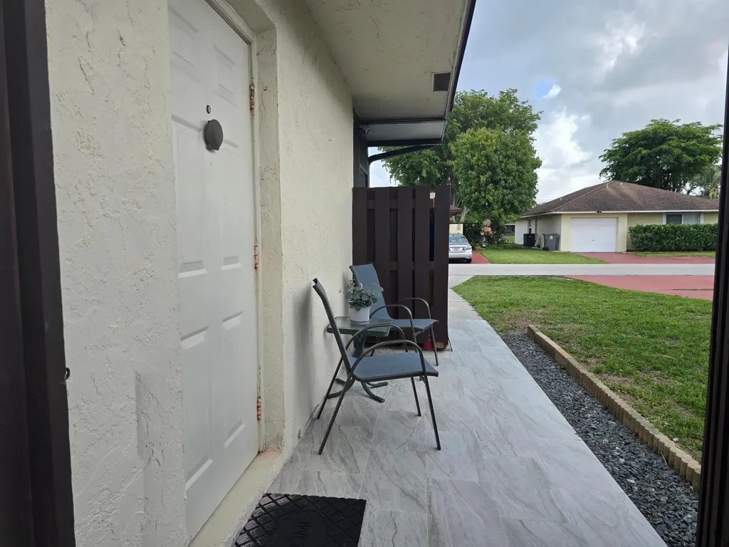 5255 Mendoza Street West Palm Beach FL 33415
