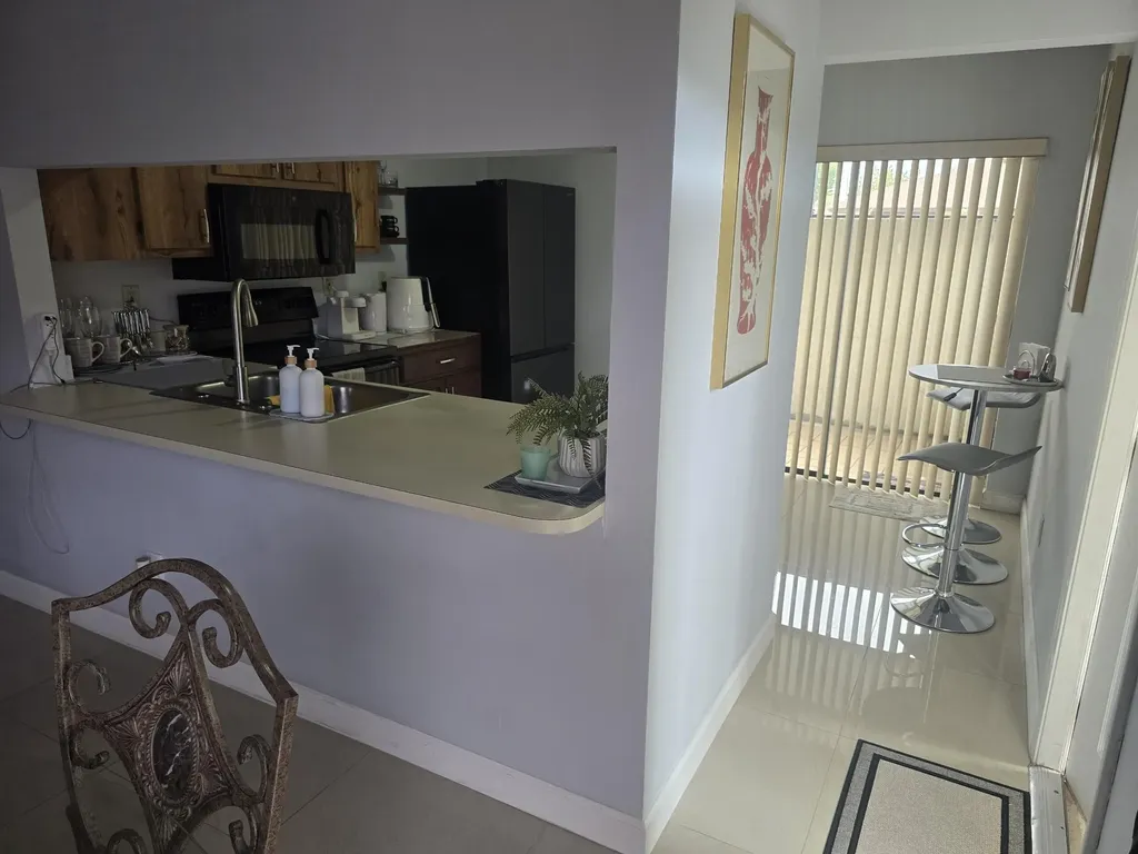 5255 Mendoza Street West Palm Beach FL 33415