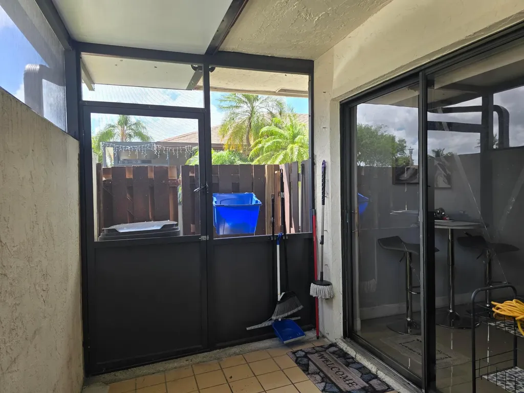 5255 Mendoza Street West Palm Beach FL 33415