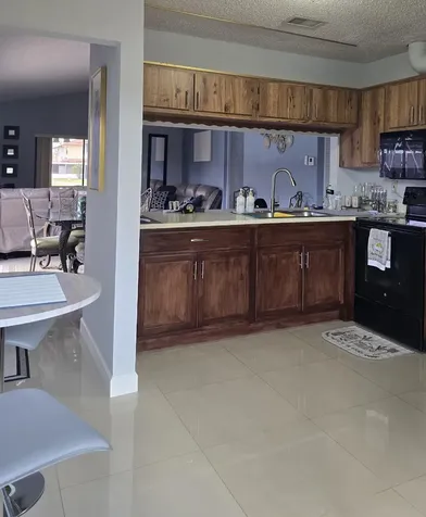 5255 Mendoza Street West Palm Beach FL 33415