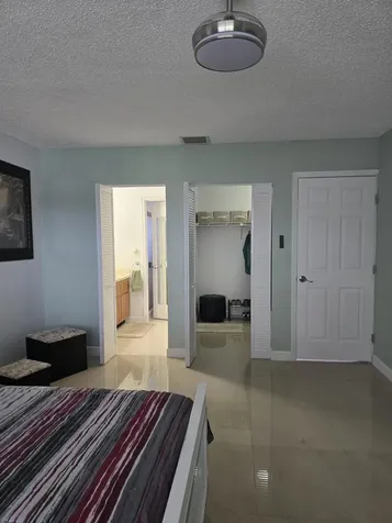 5255 Mendoza Street West Palm Beach FL 33415