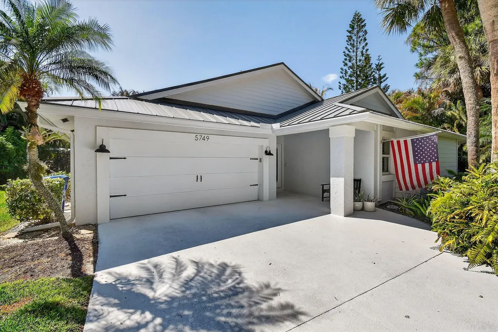 5749 Turnwood Court Jupiter FL 33458