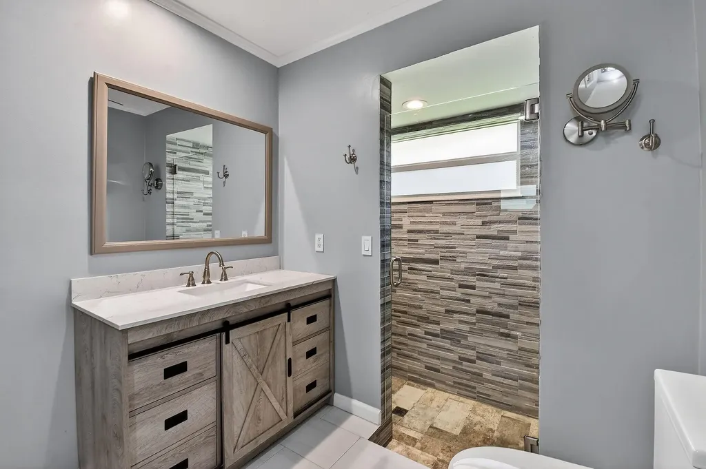 5749 Turnwood Court Jupiter FL 33458