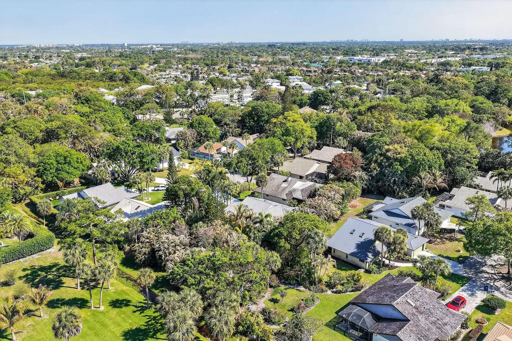 5749 Turnwood Court Jupiter FL 33458