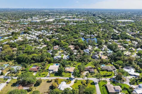5749 Turnwood Court Jupiter FL 33458