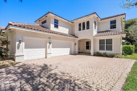 2013 Harbor View Circle Weston FL 33327