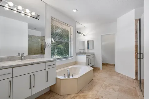 2013 Harbor View Circle Weston FL 33327