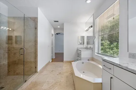 2013 Harbor View Circle Weston FL 33327