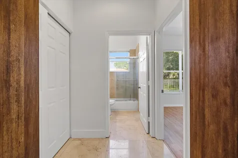 2013 Harbor View Circle Weston FL 33327
