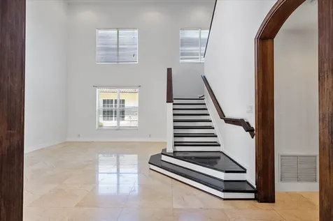 2013 Harbor View Circle Weston FL 33327