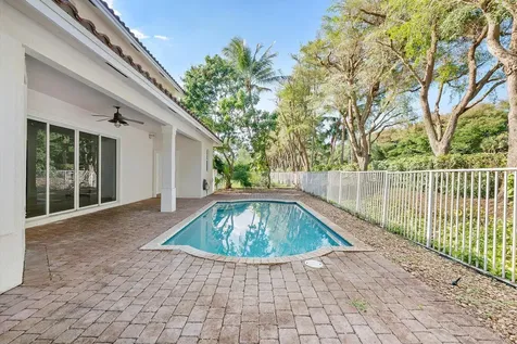 2013 Harbor View Circle Weston FL 33327
