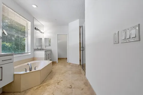 2013 Harbor View Circle Weston FL 33327