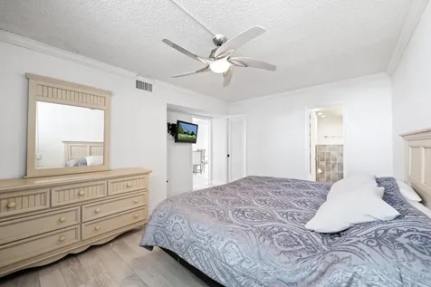 3100 NE 49th Street Fort Lauderdale FL 33308