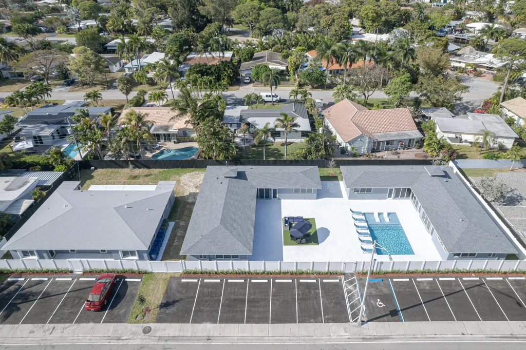 2017 NE 26th Street Wilton Manors FL 33305