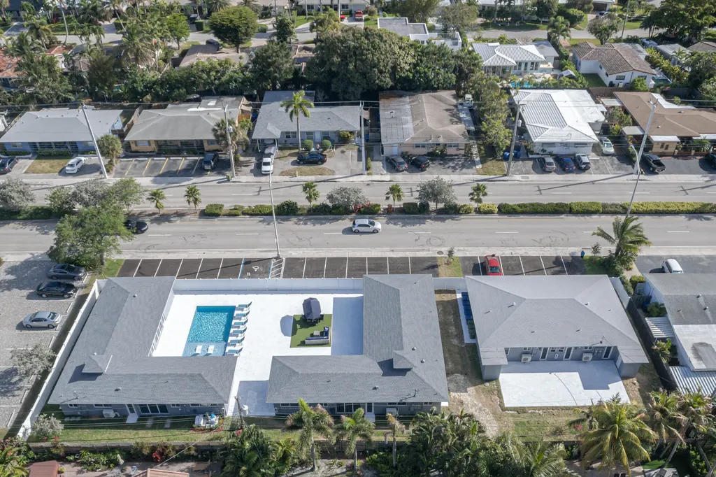2017 NE 26th Street Wilton Manors FL 33305